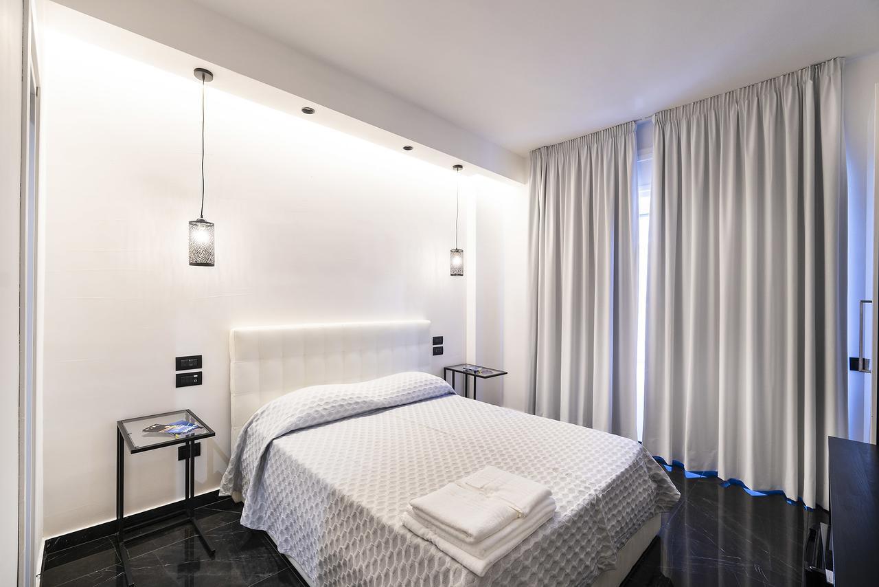 Chez Anna B&B - Adults Only Napoli Bagian luar foto