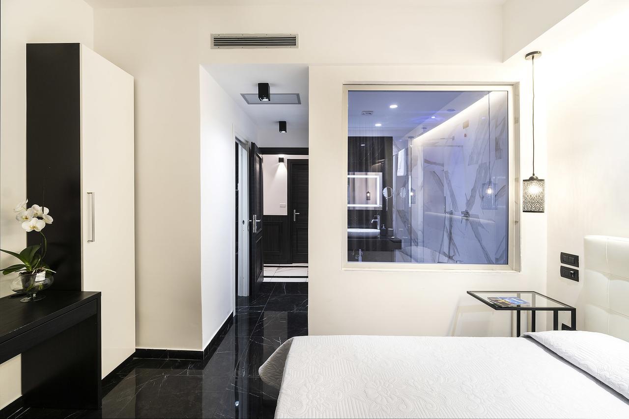 Chez Anna B&B - Adults Only Napoli Bagian luar foto