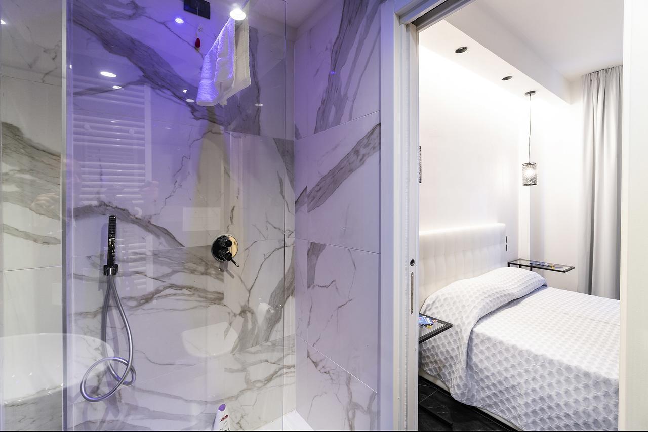 Chez Anna B&B - Adults Only Napoli Bagian luar foto