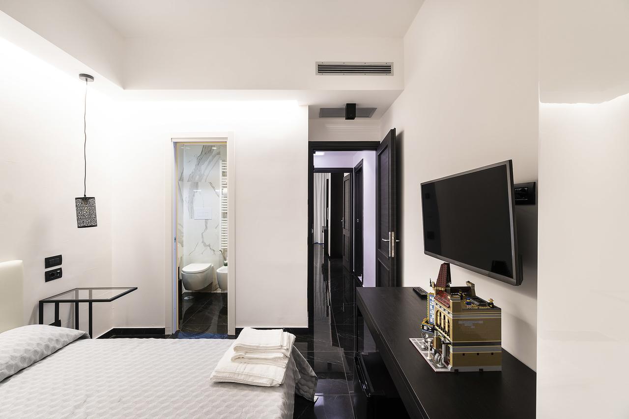 Chez Anna B&B - Adults Only Napoli Bagian luar foto