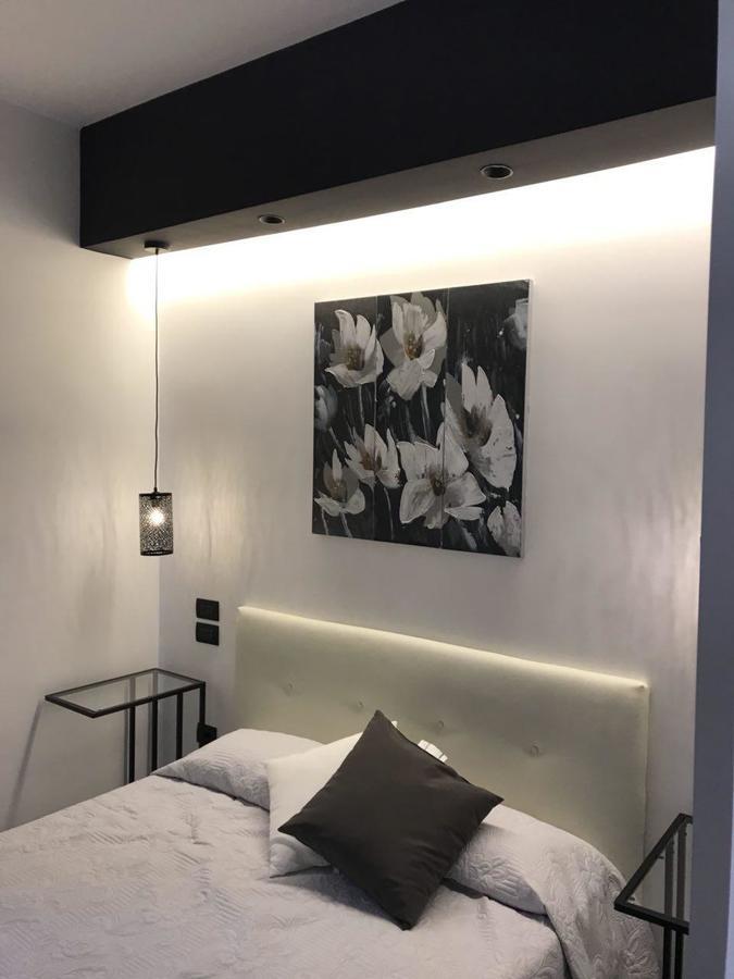 Chez Anna B&B - Adults Only Napoli Bagian luar foto
